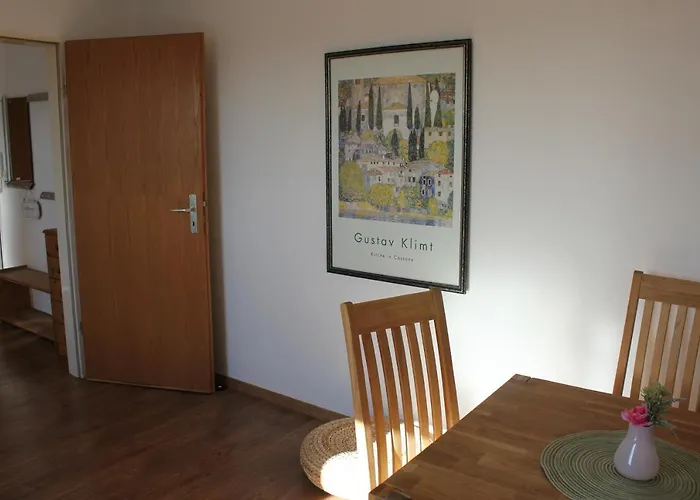 Ruhige Dachgeschosswohnung